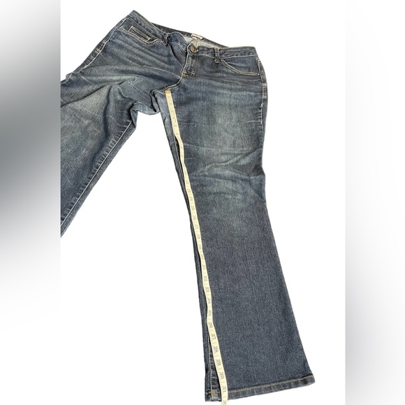 Woman’s blue jeans size 12 curvy modern boot lower rise S & Co. - Picture 4 of 10